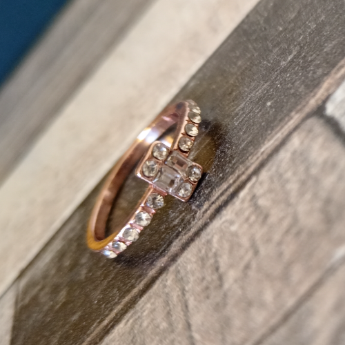 Anillo circon rectangular